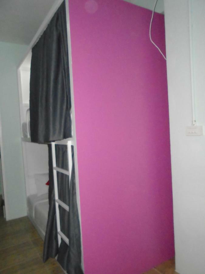 Panda Hostel Phuket (Adults Only) Patong Exterior foto