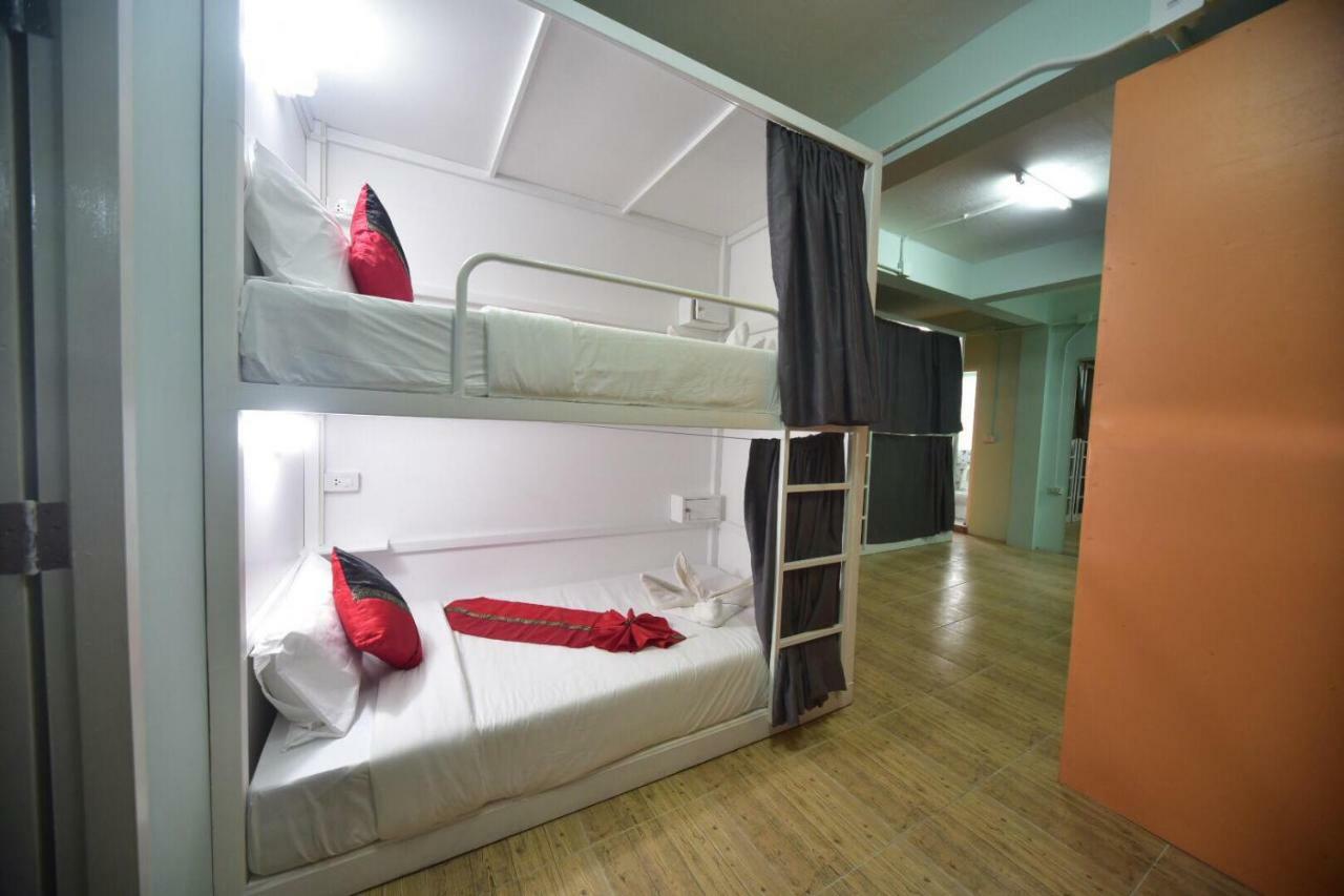 Panda Hostel Phuket (Adults Only) Patong Exterior foto