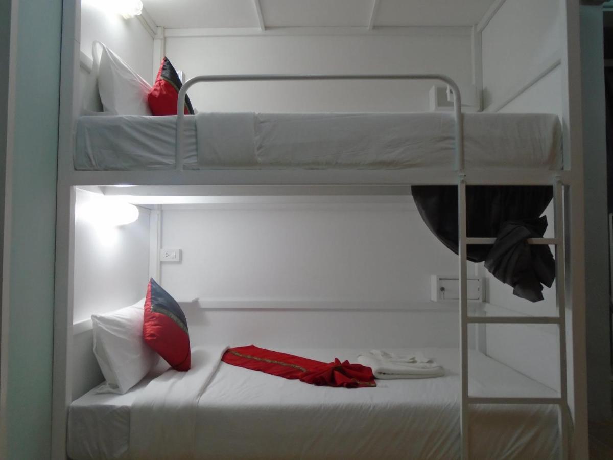 Panda Hostel Phuket (Adults Only) Patong Exterior foto